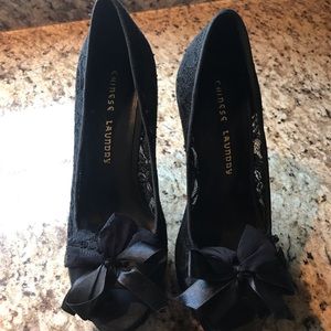 Chinese Laundry Lace Heels NWOT